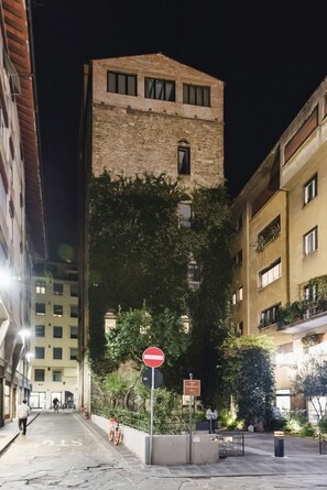 Exterior - APARTMENT IN THE MEDIEVAL TOWER IN BORGO SAN JACOPO-MADDALENA (Firenze)
