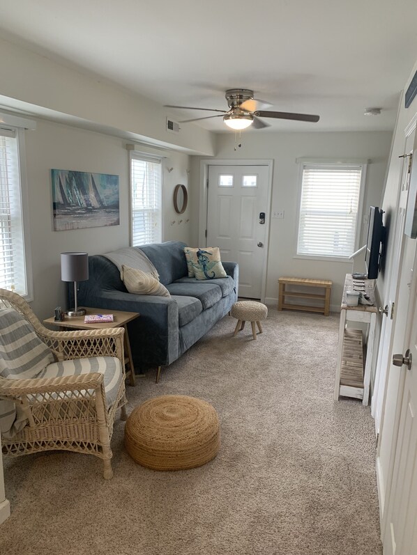 Smart TV, books, offices