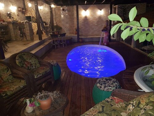 Recanto de Charme: Piscina Aquecida, Jacuzzi, ar Condicionado