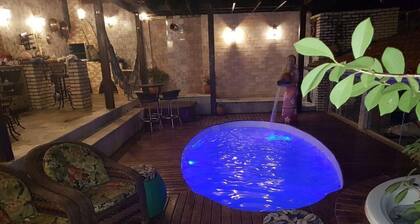 Recanto de Charme: Piscina Aquecida, Jacuzzi, ar Condicionado
