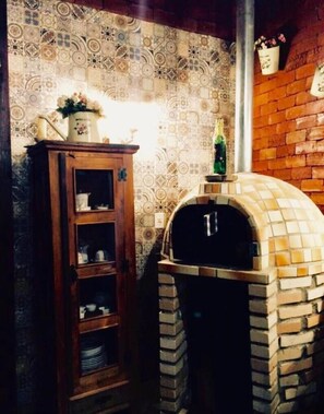 Interior - Recanto de Charme: Piscina Aquecida, Jacuzzi, ar Condicionado (Pirenopolis)