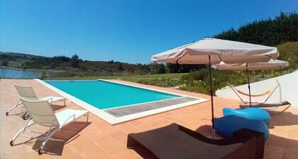 Villa for 11 with Private Pool and Lake View