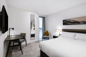 Two Bedroom Apartment | Σεντόνια από αιγυπτιακό βαμβάκι, κλινοσκεπάσματα υψηλής ποιότητας 