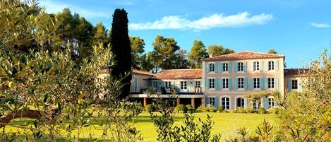 Façana frontal de l'allotjament