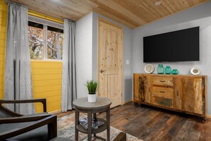 Interior - 20 Creekside Retreat (Sedona)