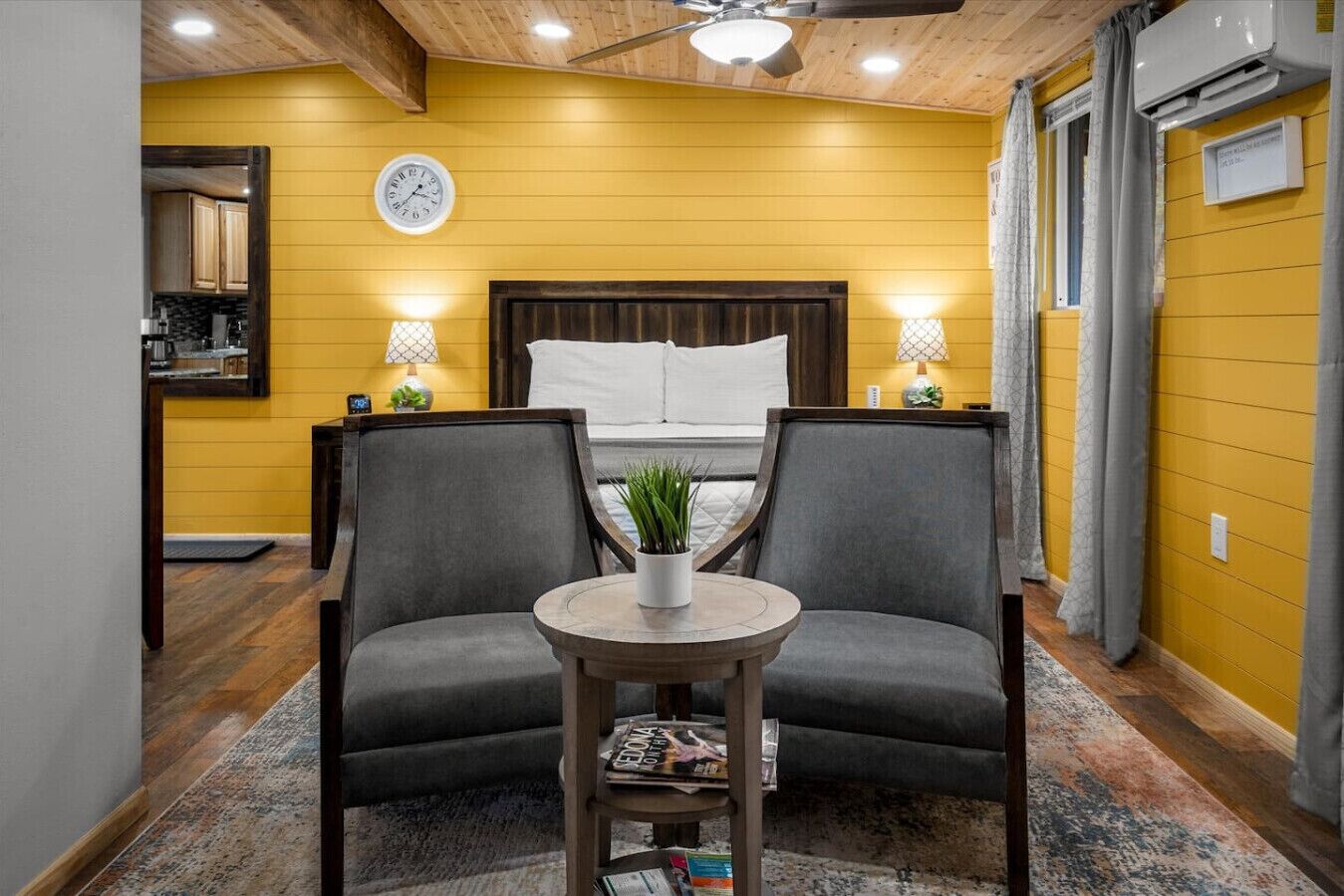 1 chambre, fer et planche à repasser, Wi-Fi gratuit, draps fournis