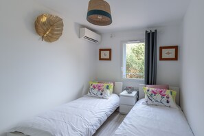 2 bedrooms, iron/ironing board, free WiFi - Paoli - Appt moderne avec grande terrasse (L'Île-Rousse)
