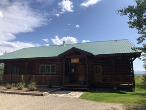 Exterior - Mountain Lodge with Epic Teton Views (Tetonia)