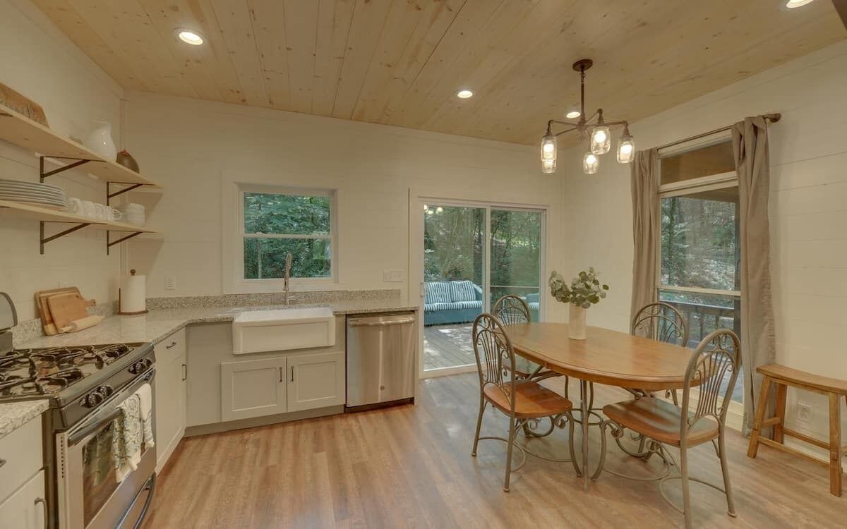 Suches Creekside Cabin - In the National Forest