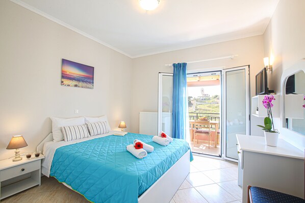 2 chambres, fer et planche à repasser, lit parapluie, Wi-Fi gratuit