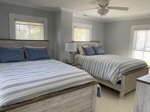 3 makuuhuonetta, silitysrauta/-lauta, Wi-Fi, vuodevaatteet