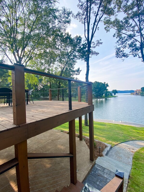Terrace/patio - Magnolia at The Shoals: Lakefront Home on Wilson Lake (Muscle Shoals)