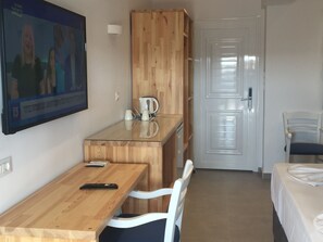 Superior Double Room, 1 King Bed, Balcony, City View