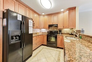 公寓客房, 多張床, 私人泳池, 泳池景觀 | 私人廚房 | 電冰箱、微波爐、爐台、洗碗機