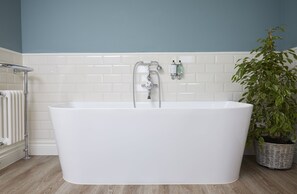 Habitación superior | Baño | Ducha y bañera combinadas