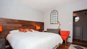 Basic Apartment, 1 King Bed - Modern 1 Bedroom Apartment in E1 London (London)