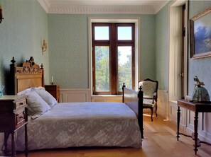 8 camere, ferro/asse da stiro, lenzuola