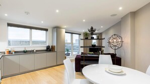 Basic Apartment, Multiple Beds | Private kitchen - Bright 1 Bedroom Apartment With Large Private Terrace in Brixton (London)