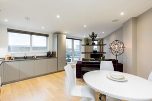 Leilighet – basic, flere senger | Eget kjøkken | Kjøleskap, mikrobølgeovn, ovn og kokeplater