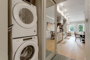 Interior - Luxury Loft in Downtown Columbia with Rooftop Terrace (Columbia)