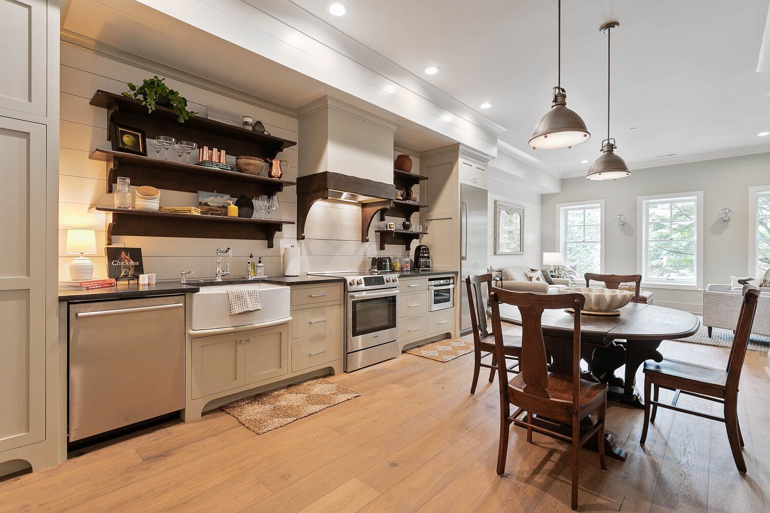 Luxury Loft in Downtown Columbia with Rooftop Terrace