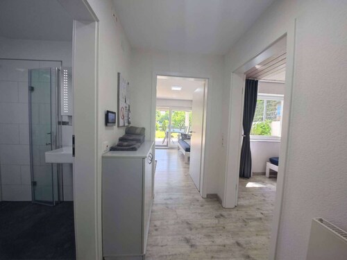 2 Rooms Kitchen Whirlpool Shower-Toilet 75"SAT-TV Terrace Parking for 4+2 Guests