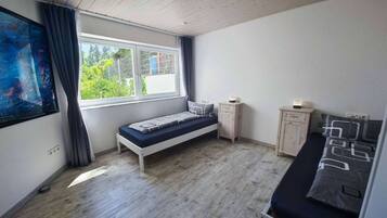 1 bedroom, iron/ironing board, WiFi, bed sheets