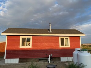 Exterior - Tiny House in the country, close to Billings (Worden)