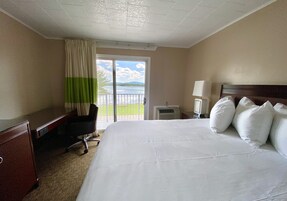 Cortinas blackout, wifi gratis y ropa de cama 
