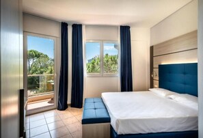 Chambre Triple Supérieure | Coffres-forts dans les chambres, Wi-Fi gratuit