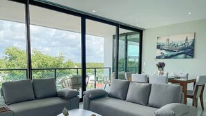 Smart TV - Luxury Apartment LEVEL 301, just 10 minutes away from downtown playa del carmen (Playa del Carmen)