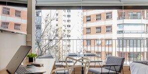 Studio Superior Casal | Ruang tamu | 40 inci sebuah televisyen pintar dengan digital, TV 