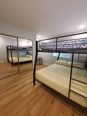 3 chambres, bureau, fer et planche à repasser, Wi-Fi gratuit