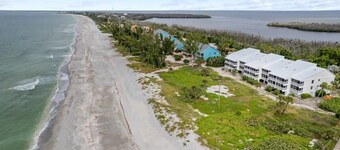Sublime Gulf Beach Villas Residence on Captiva