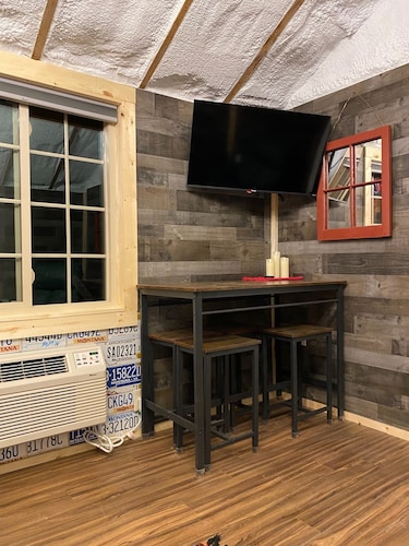 Quiet Country Burnt Cross Cabin close to Billings