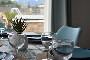 تناول الطعام