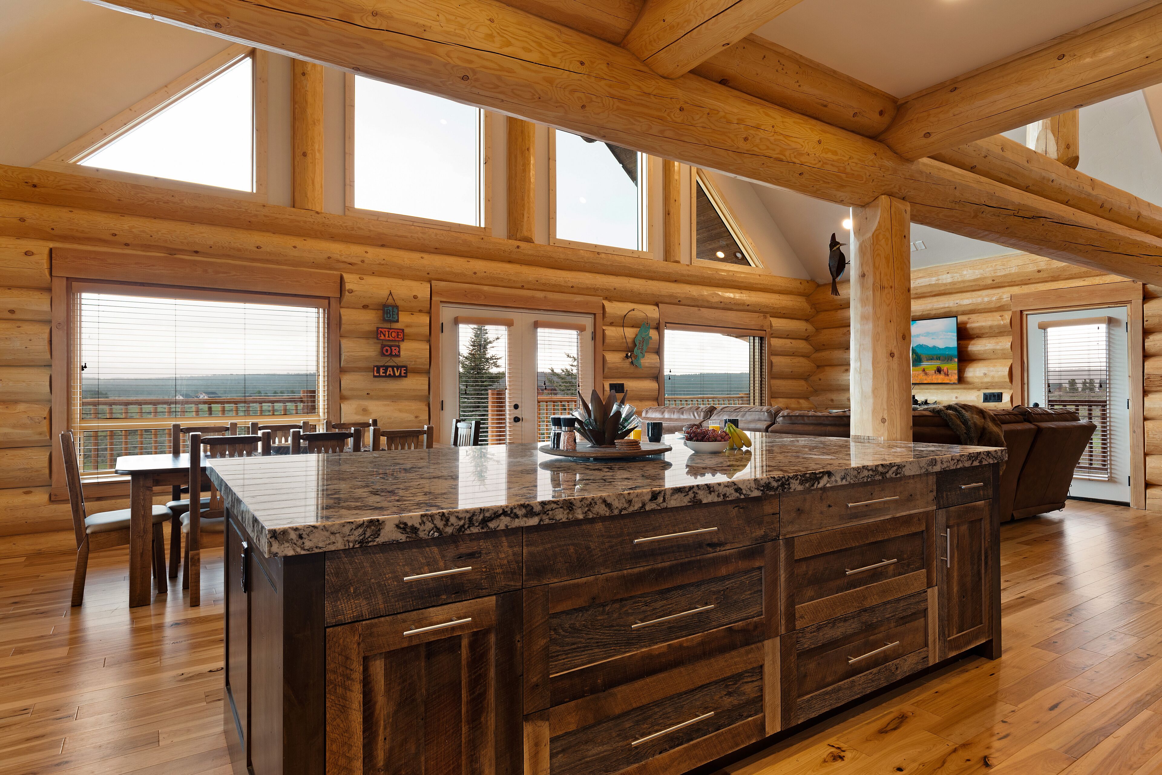 KABINO: A/C HotTub Near Reservoir Fishing Trails Yellowstone