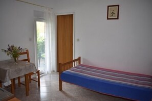1 dormitori, wifi gratuïta i roba de llit