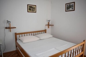 2 bedrooms, free WiFi, bed sheets