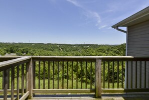 Apartment (Lambo's Scenic View - close to SDC - ) | Balkon
