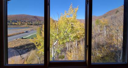 Top Floor 2Br, 2 Ba, Loft 1400Sq Ft At The Base Of Deer Valley