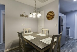 Condo (GlamRus Digs- Sleeps 16+ - Perfect lo) | Private kitchen