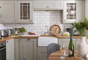 Fridge, microwave, oven, dishwasher