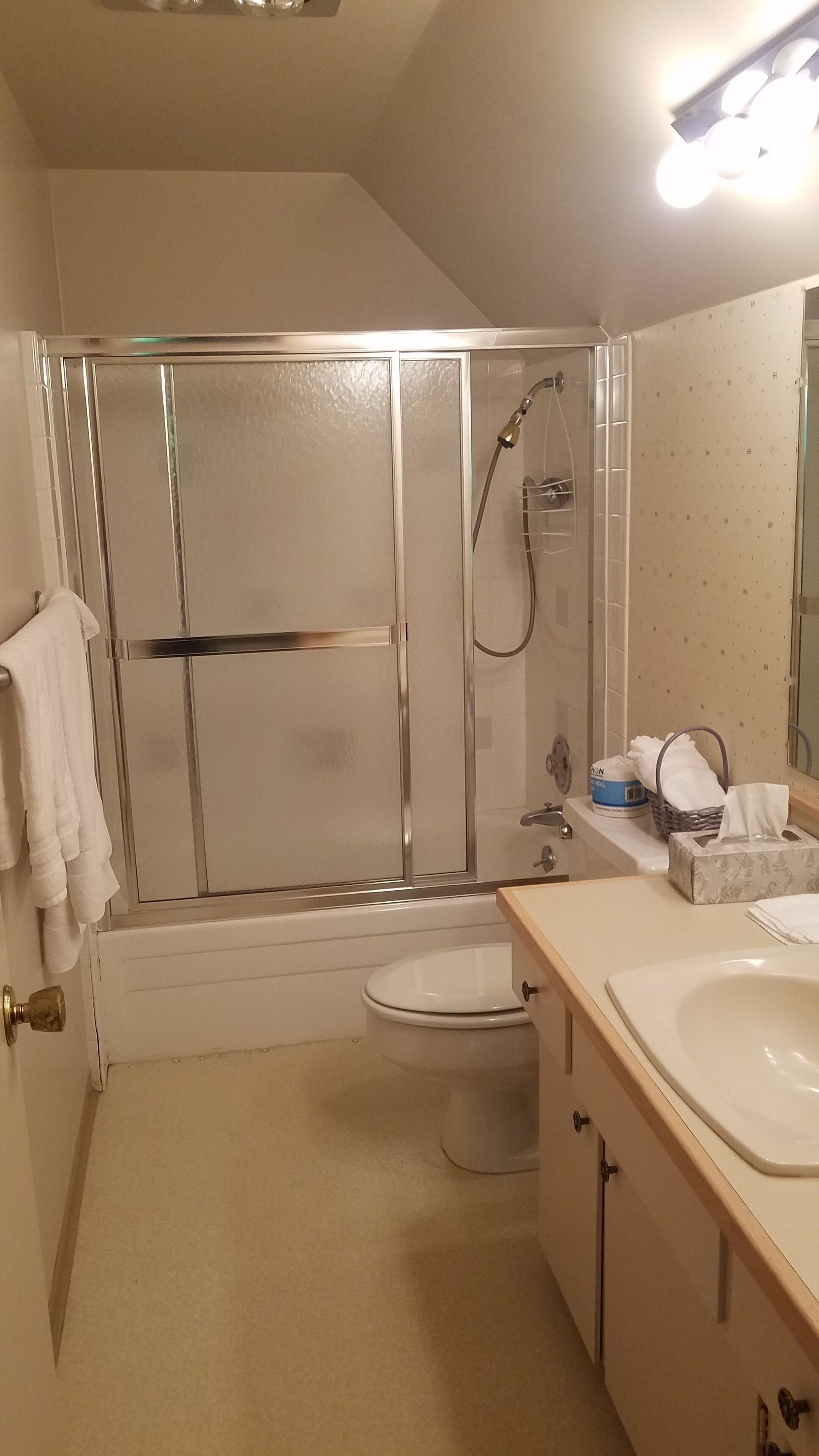 Belknap House on the McKenzie River 