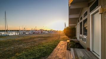 Casa, 1 cama de matrimonio grande (Unit 1 King - Bungalows at Common Gro) | Exterior