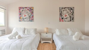 Hus - 2 queensize-sängar (Bungalows at Common Ground - Unit 18 ) | 1 sovrum