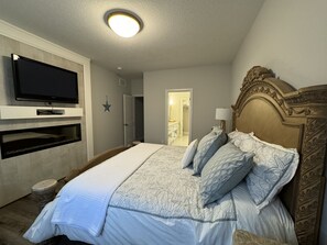 6 bedrooms, desk, free WiFi