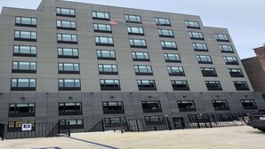 Unclassified image, 2 of 14, button - Best Western Plus City Line Hotel (Bronx)