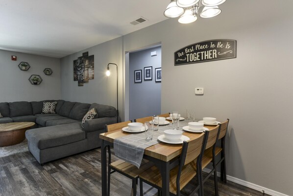 Condo (Timepiece Stay - **NEW/Remodeled** NO) | Exterior