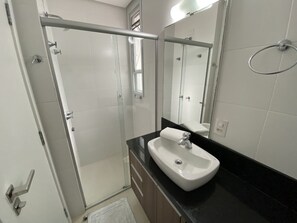 Apartamento superior | Baño | Ducha